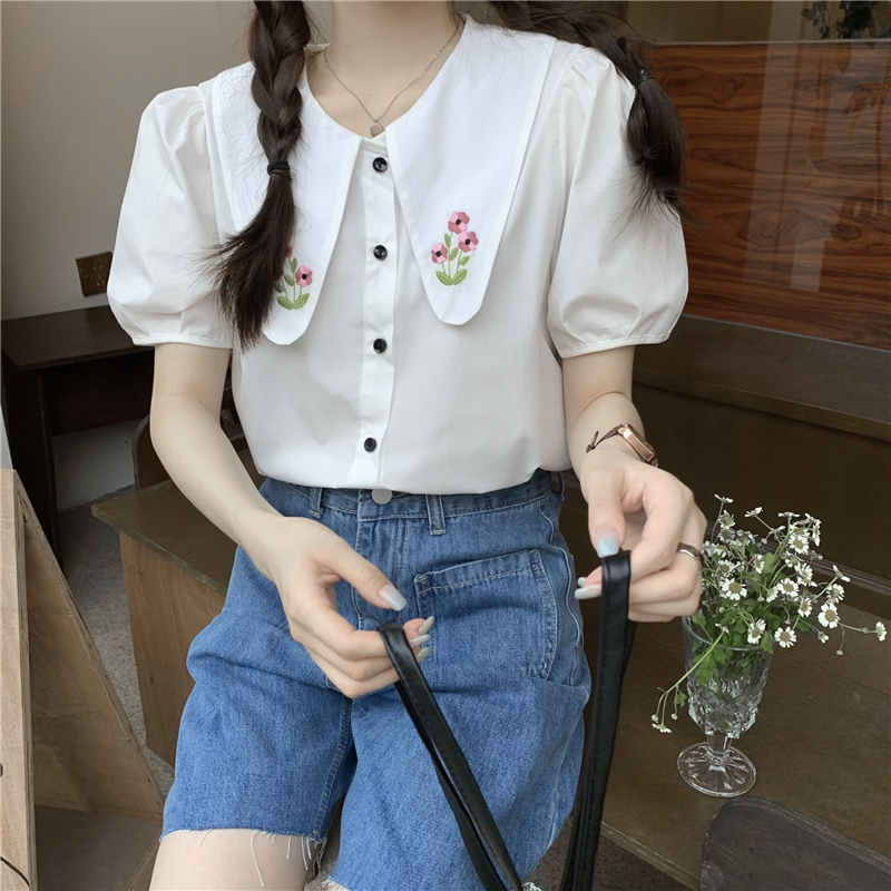 Embroidered flowers retro white shirt for women