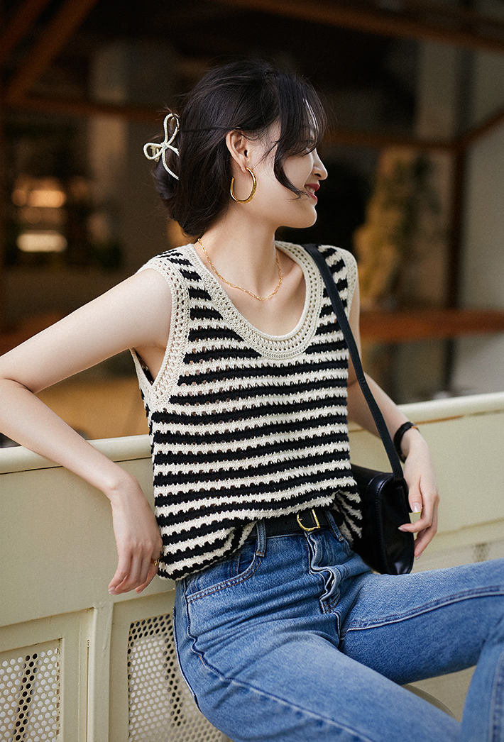 Hollow summer waistcoat personality knitted vest