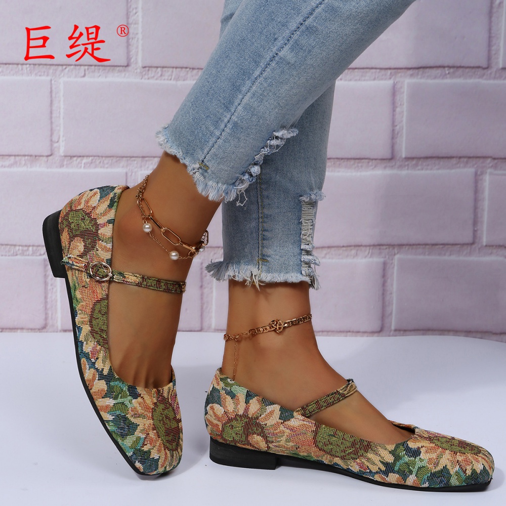 Flat colors small large yard shoes for women