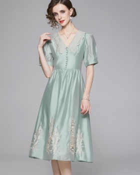 Long pinched waist embroidery V-neck hollow slim dress
