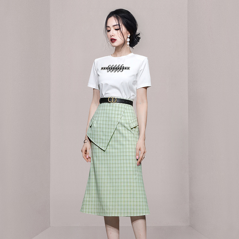Slim T-shirt light short skirt 2pcs set