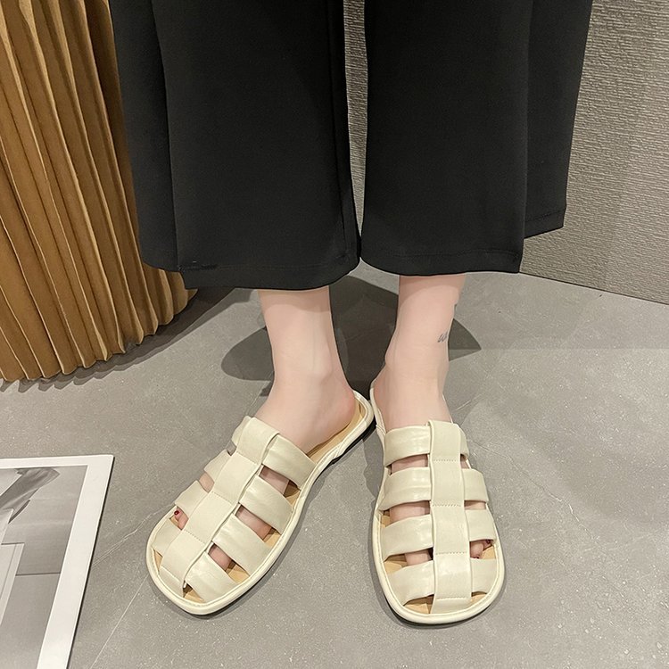 Summer flat Korean style square head slippers