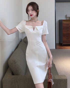 White simple slim dress package hip small lapel formal dress