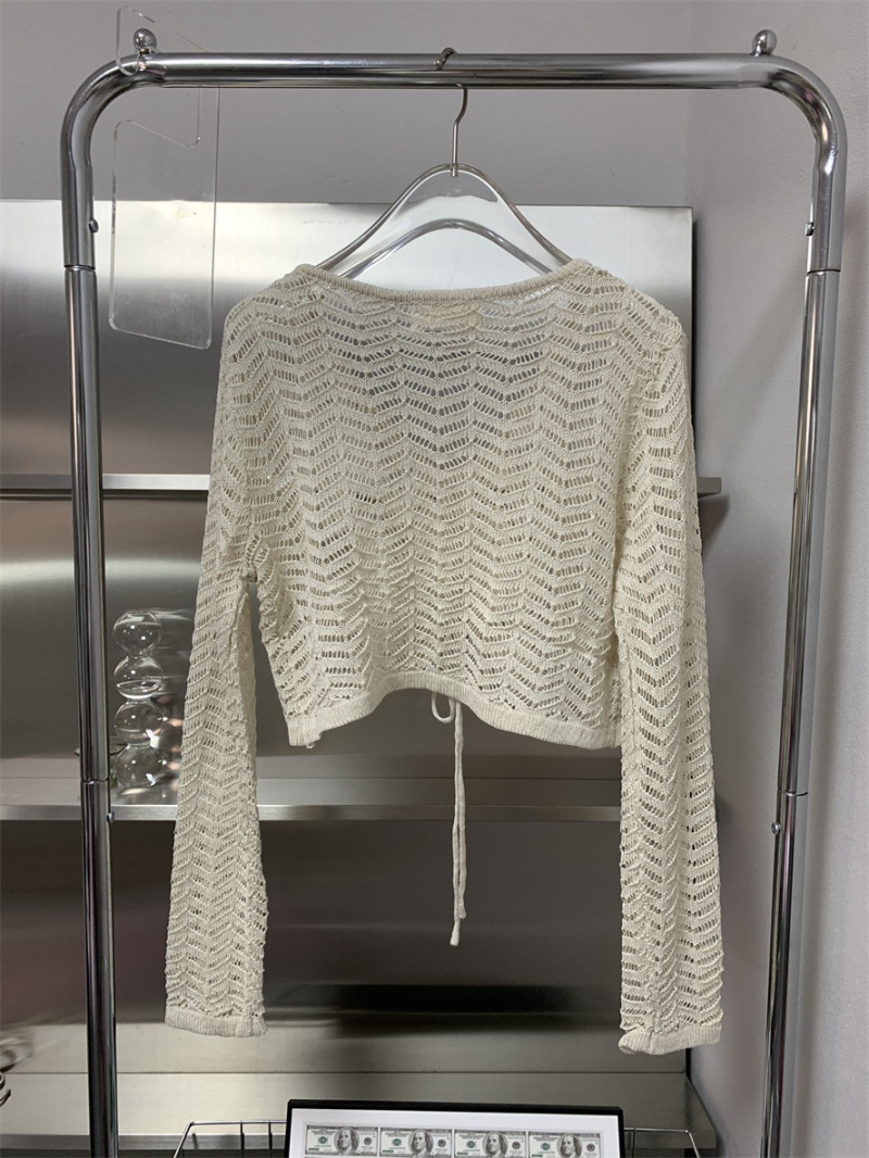 Pullover V-neck long sleeve sweater short hollow retro tops