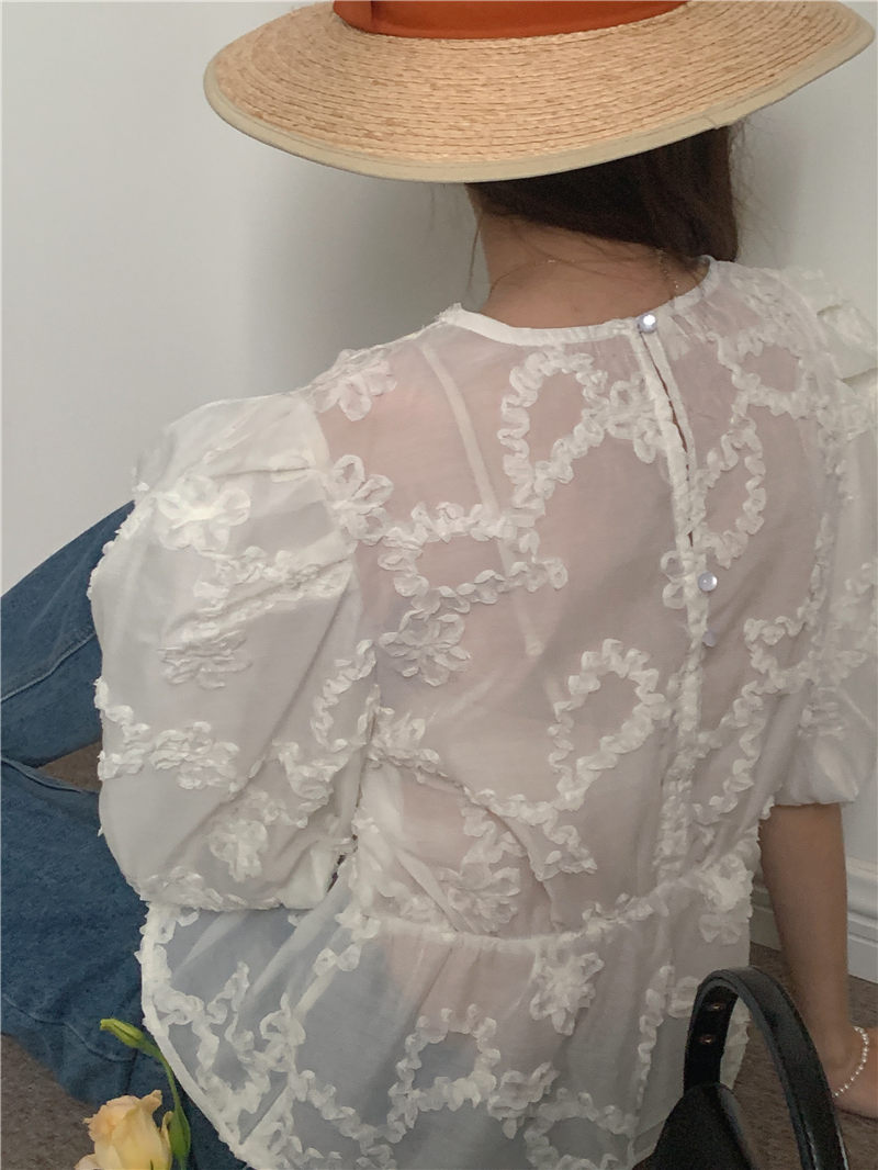 Korean style short sleeve round neck flowers shirt
