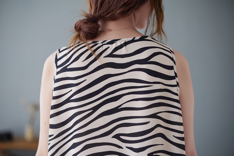 Khaki zebra sling art T-shirt Casual fat large yard vest