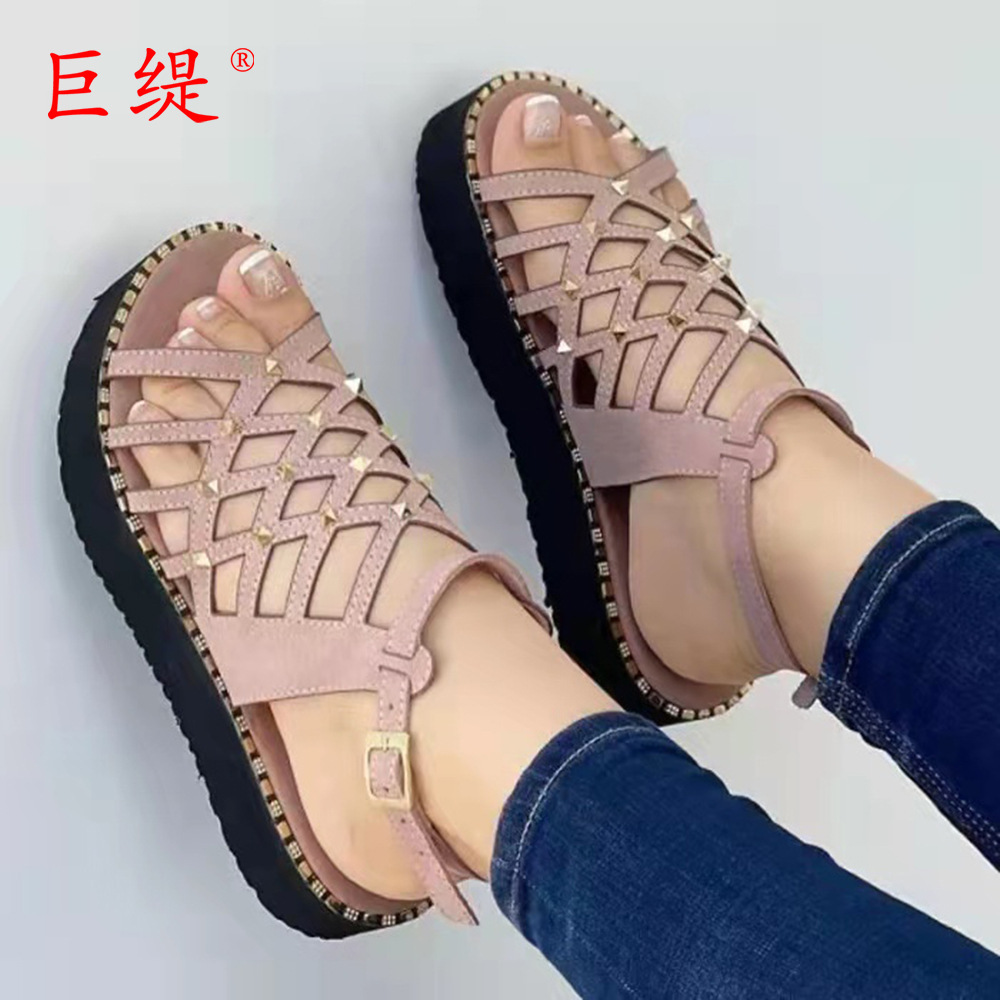 Large yard summer thick crust sandals