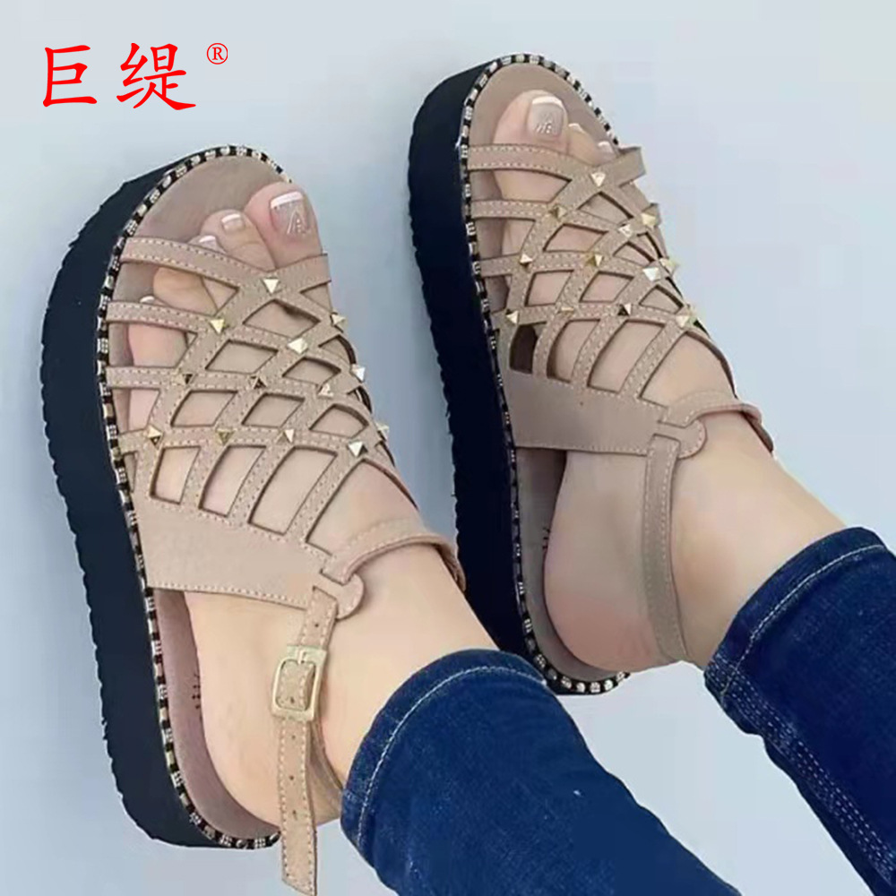 Large yard summer thick crust sandals