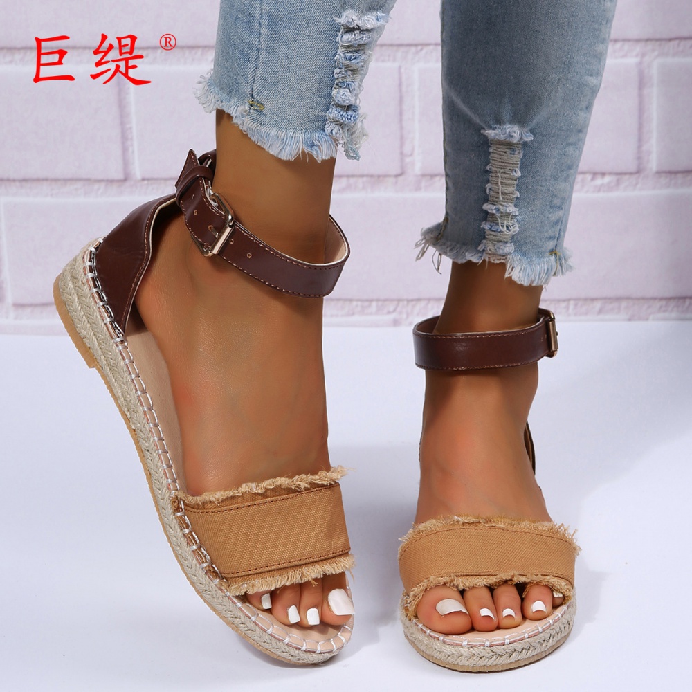 Large yard flat spring and summer sandals for women