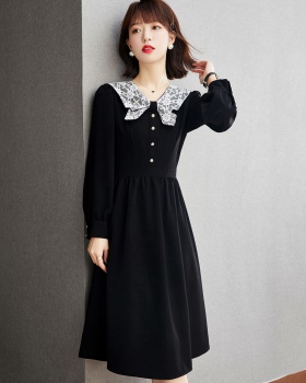 Lady autumn lace black dress