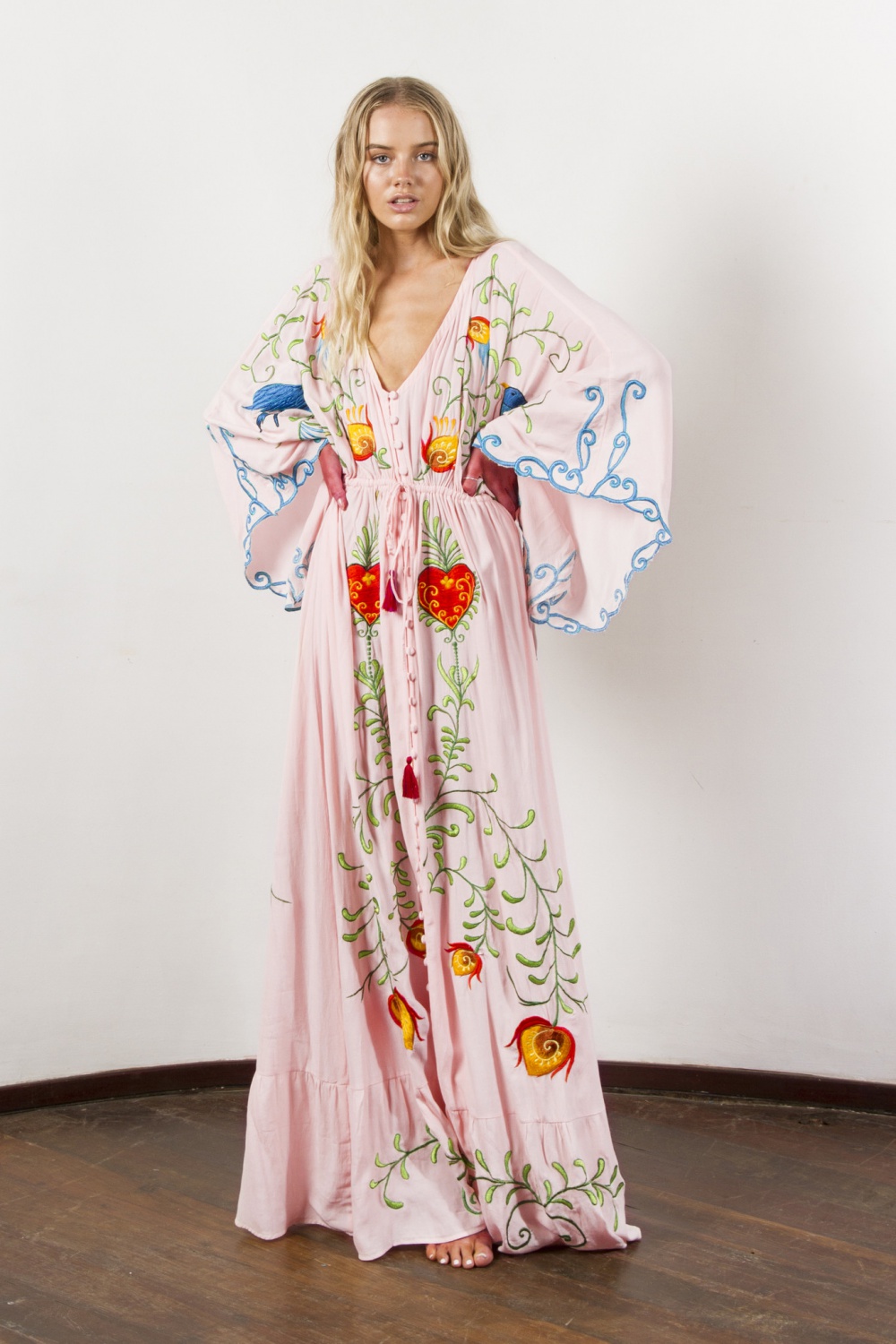 Modeling embroidery flowers long dress