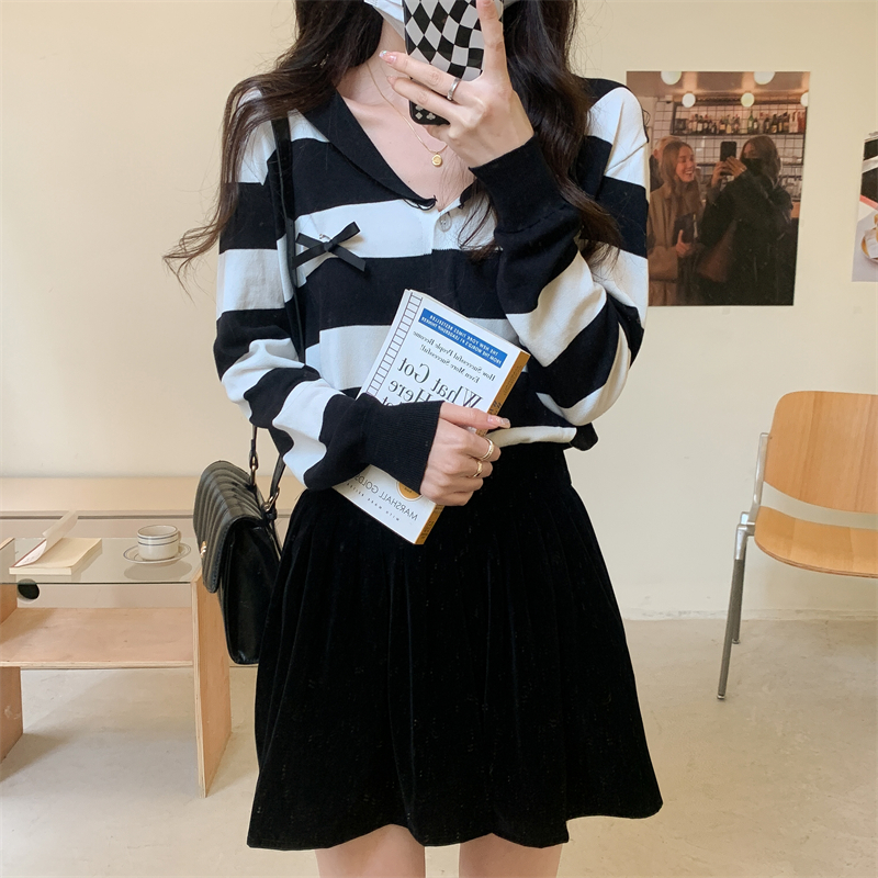 Stripe V-neck tops Korean style knitted sweater