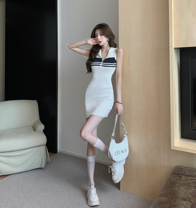 Unique sleeveless knitted temperament mixed colors dress