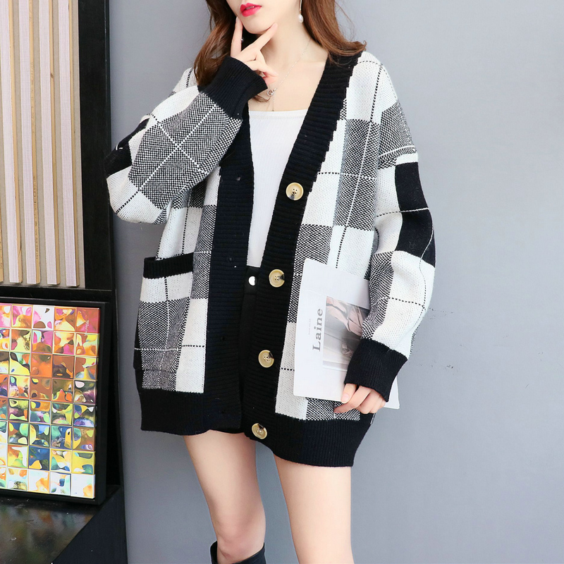 Thick lazy style cardigan knitted coat for women