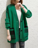 Loose sweater outside the ride cardigan for women
