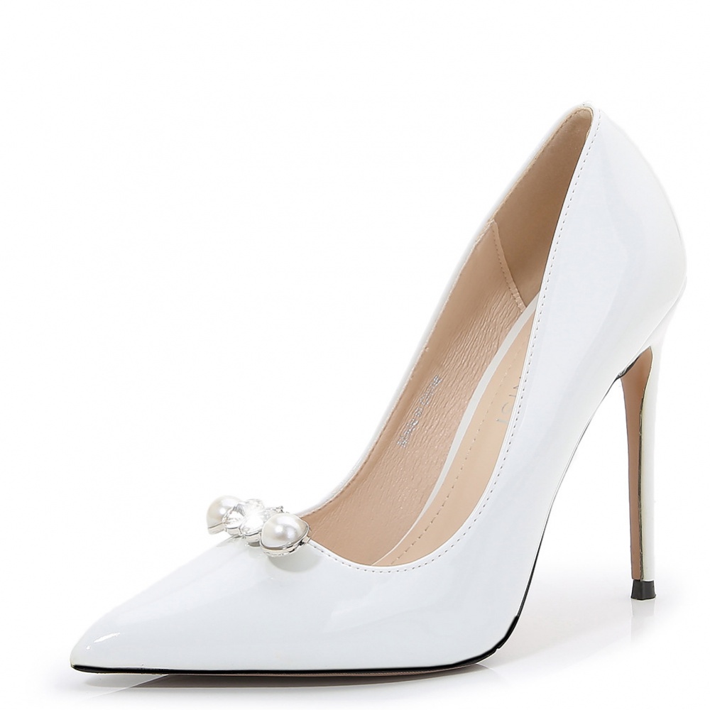 Pointed catwalk fine-root shoes pearl low wedding shoes