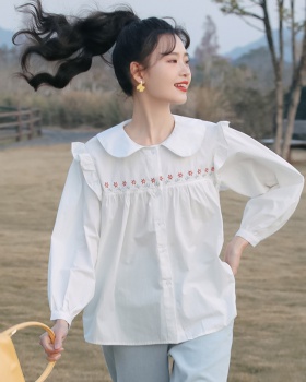 White autumn embroidered flowers long sleeve shirt for women