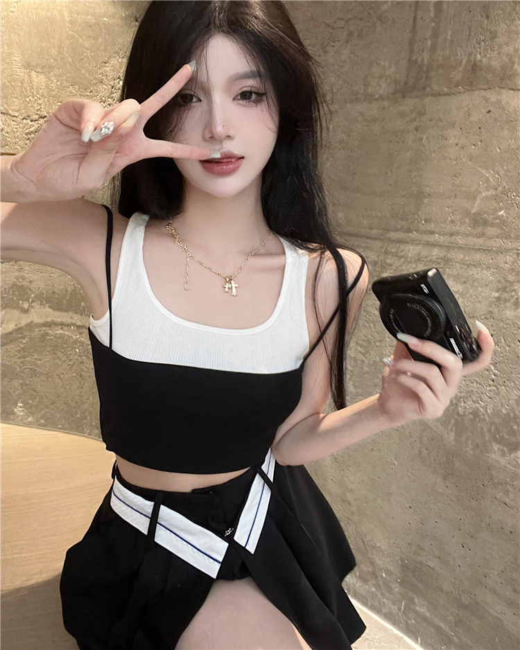 Pseudo-two black-white tops collocation high waist vest