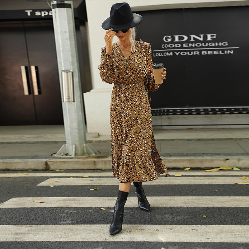 V-neck European style autumn and winter dress for women