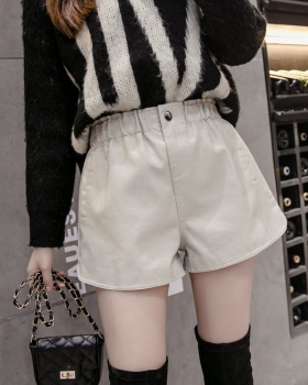 Loose leather pants leather short pants for women