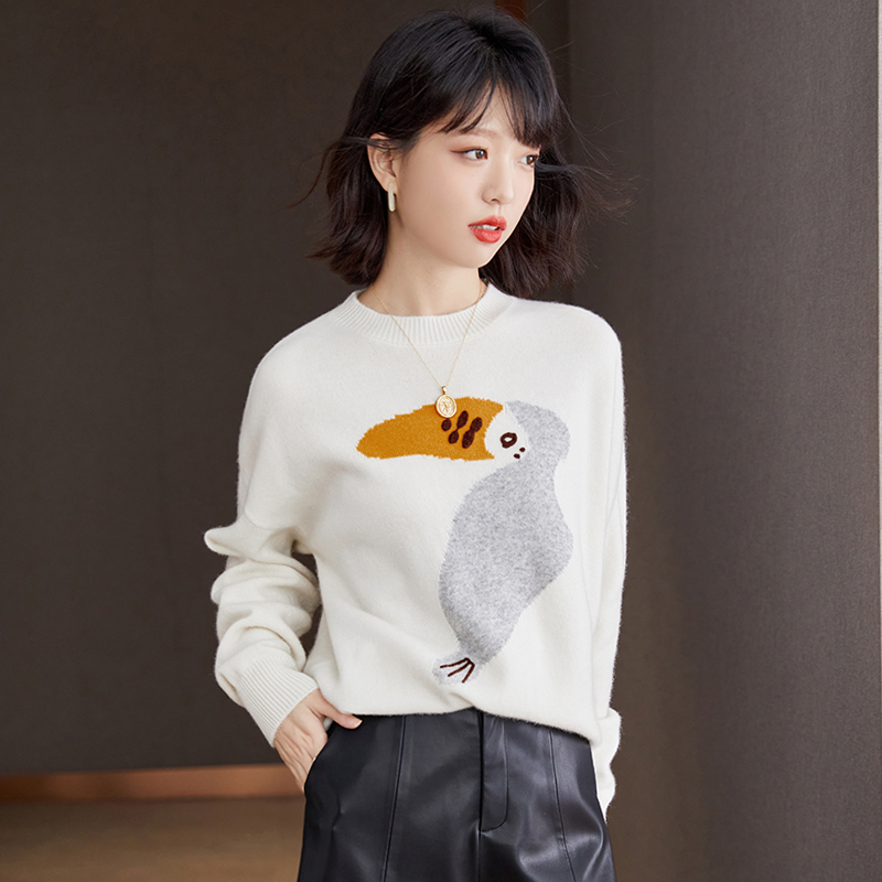 Jacquard loose round neck thick sweater