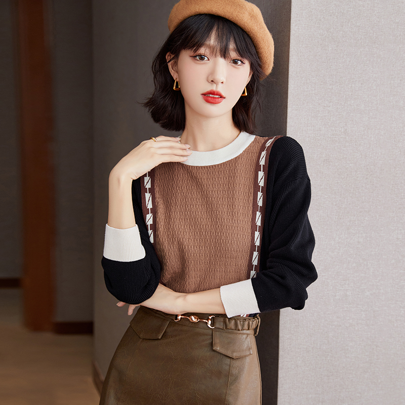 Knitted Pseudo-two sweater fashion wears outside tops