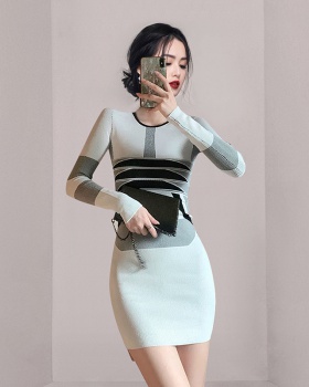 Slim temperament bottoming knitted dress