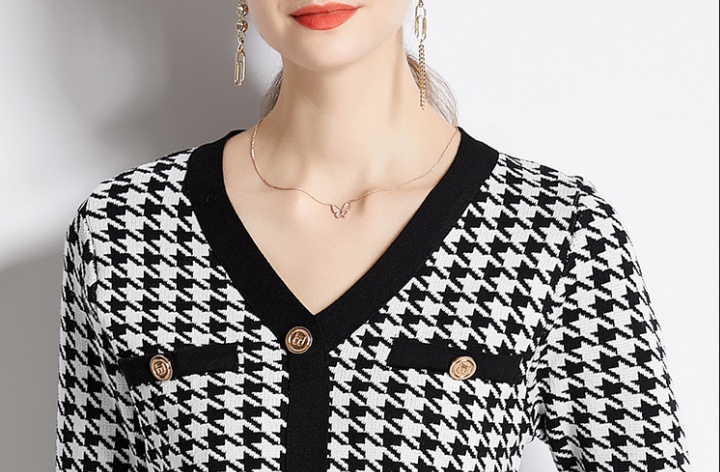 V-neck autumn and winter knitted fashion houndstooth dress