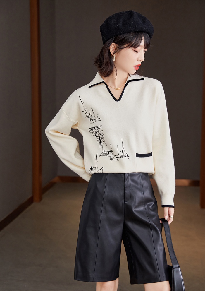 Loose autumn printing ink apricot V-neck sweater