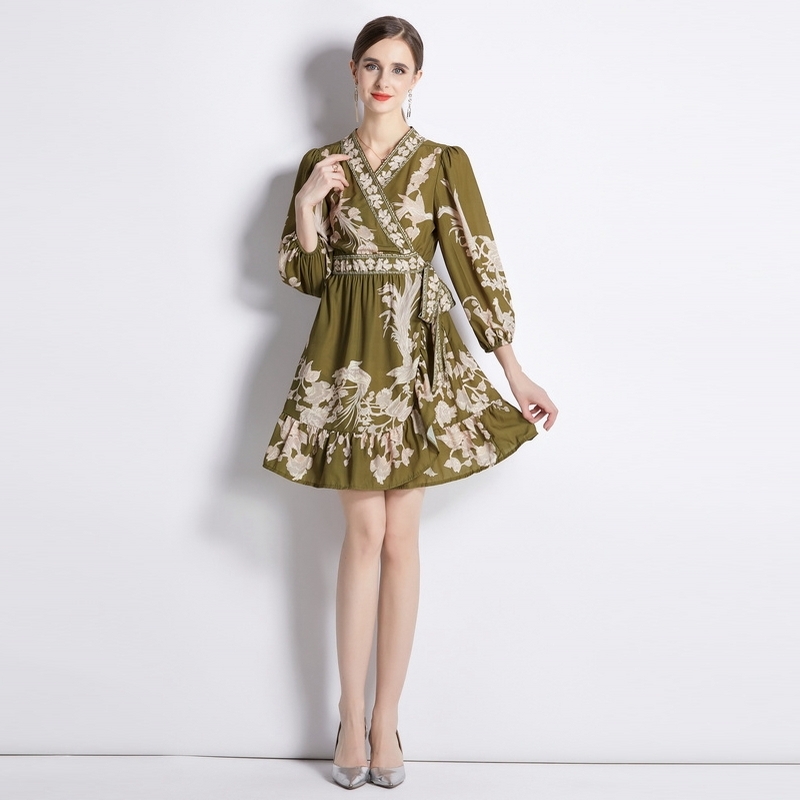 Lantern sleeve pinched waist lotus leaf edges autumn dress