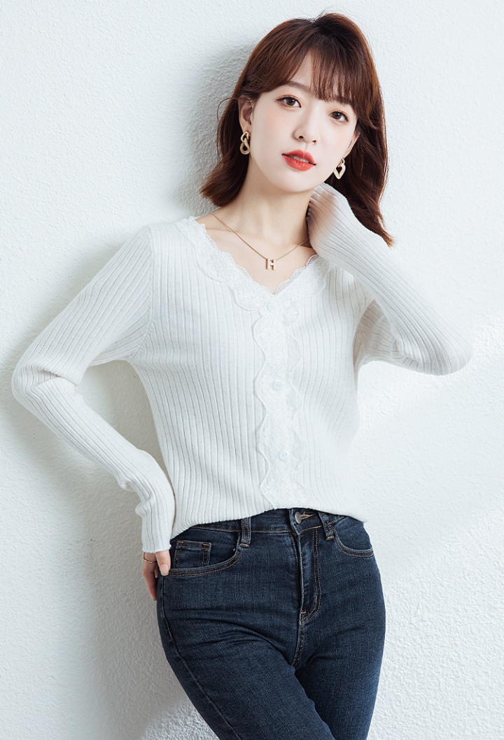 Pullover V-neck small shirt white sweater for women