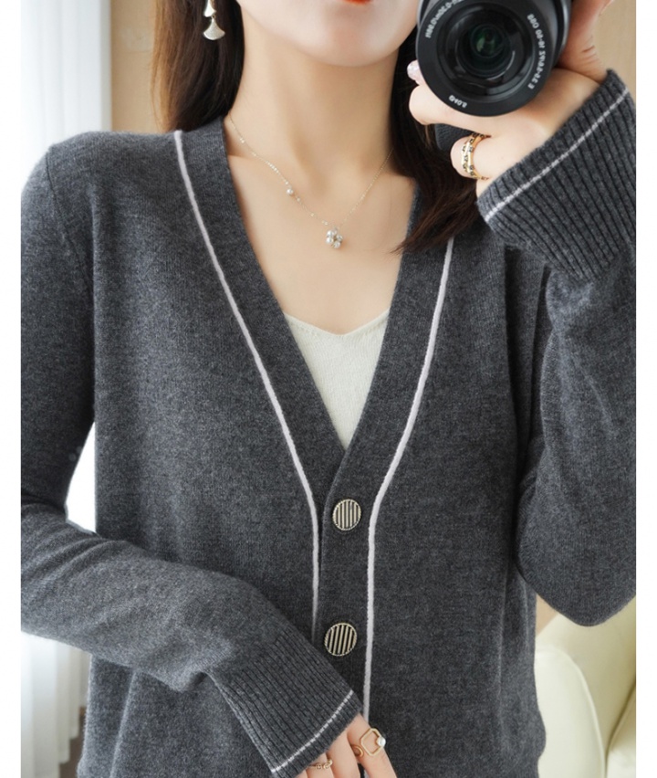 V-neck cardigan autumn and winter sweater for women