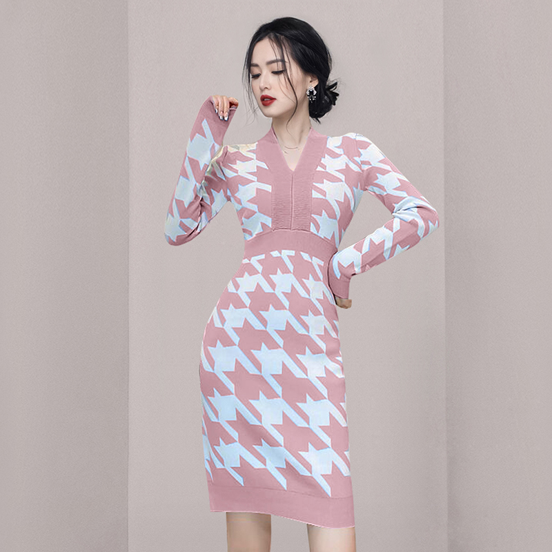 Knitted houndstooth autumn and winter V-neck slim dress