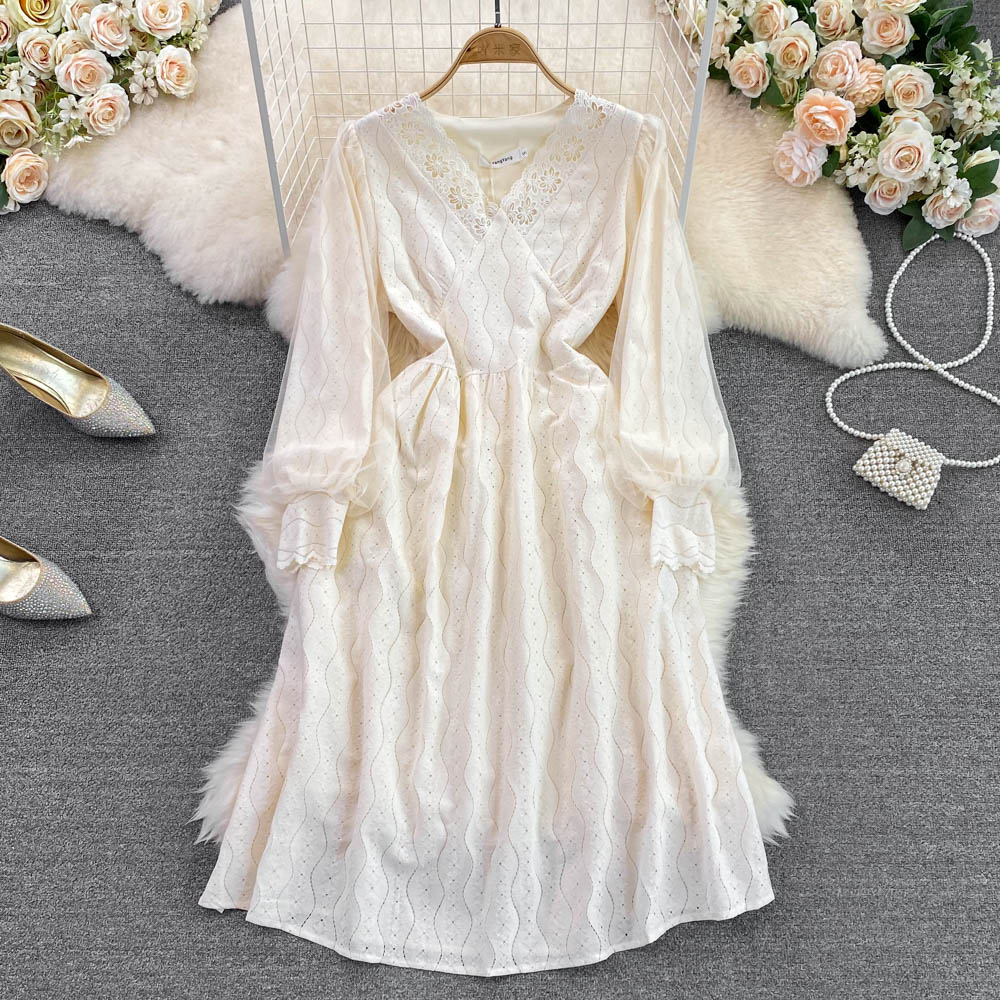 Ladies V-neck lace autumn tender beautiful dress for women