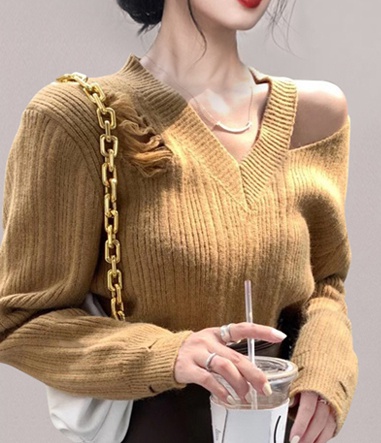Autumn and winter sexy sweater