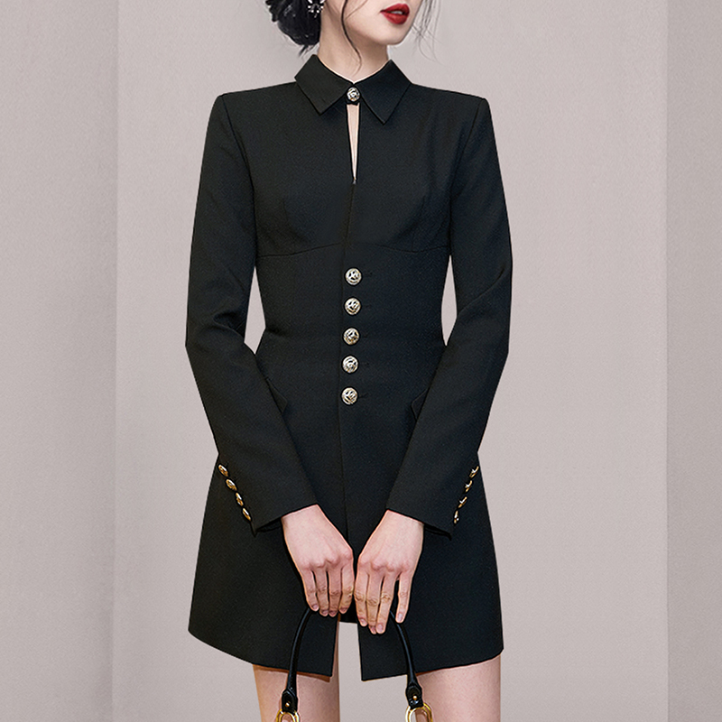 Black autumn and winter pinched waist dress