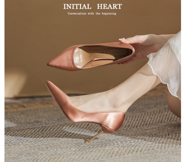 Low metal shoes pointed autumn high-heeled shoes