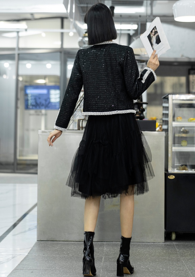 Temperament fashion and elegant slim coat black woolen tops