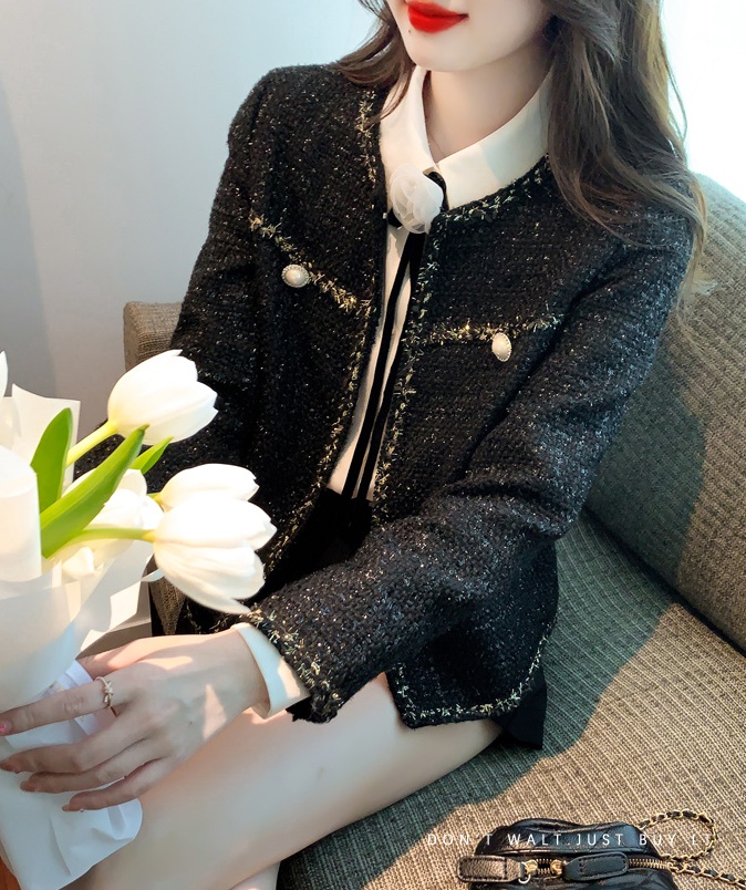 Autumn and winter jacket fashion and elegant tops