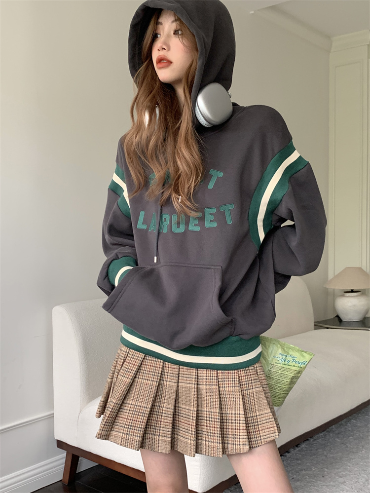 Long sleeve letters hooded mixed colors hoodie