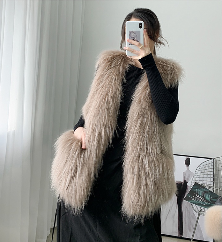 Long fox fur waistcoat raccoon fur coat for women