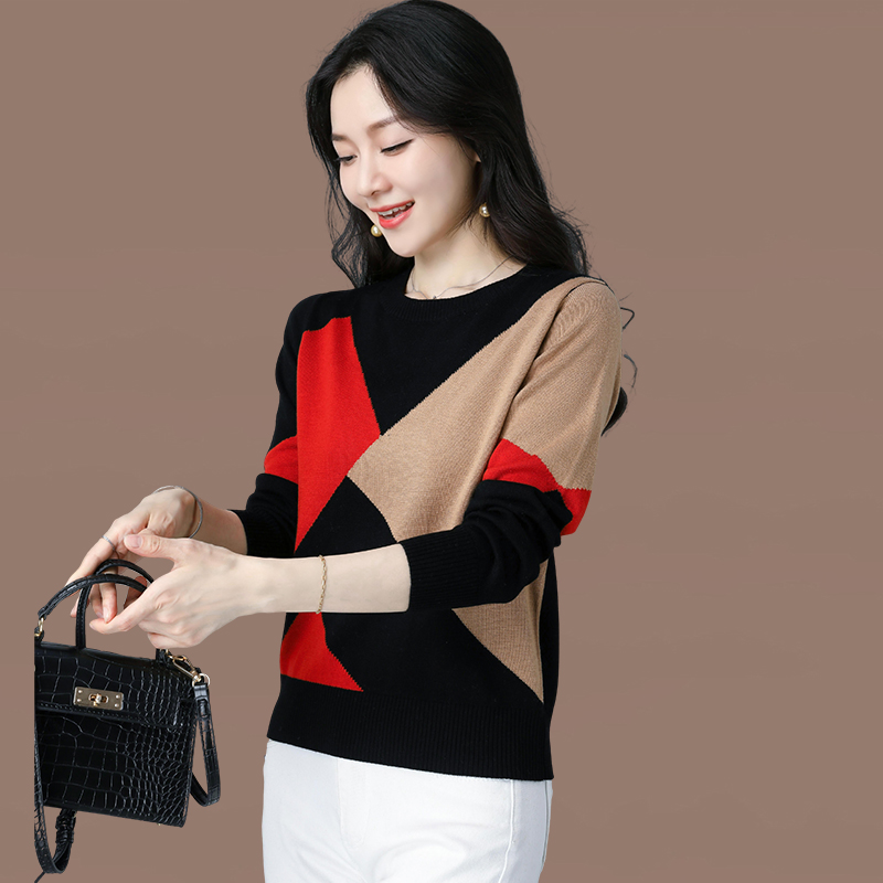 Western style sweater bottoming tops for women