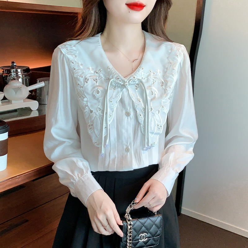 Autumn retro unique tops Korean style embroidery shirt for women