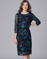 Embroidery large yard temperament middle-aged dress
