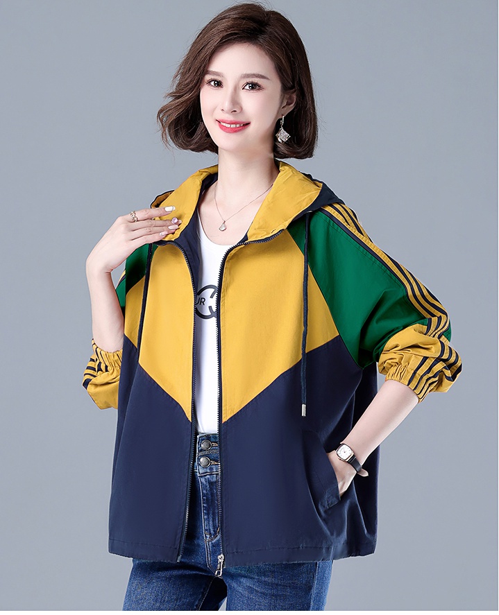Slim autumn windbreaker Casual hooded jacket for women