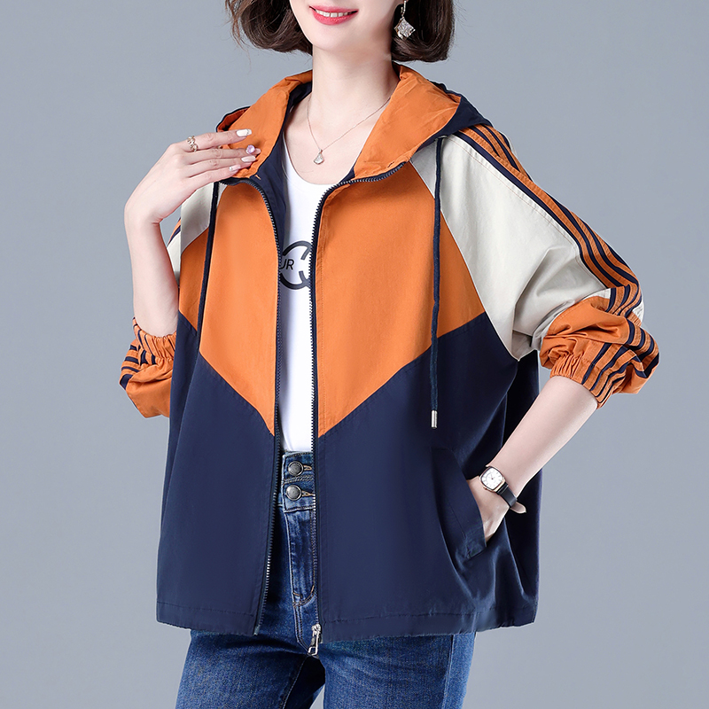 Slim autumn windbreaker Casual hooded jacket for women