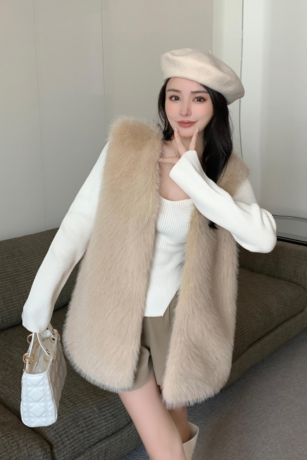 Fox fur imitation of raccoon fur waistcoat long vest for women