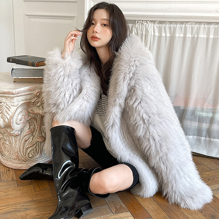 Light hooded overcoat fashion fur coat for women