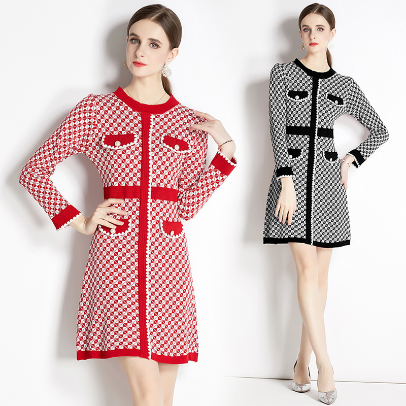 Fashion and elegant autumn and winter temperament dress