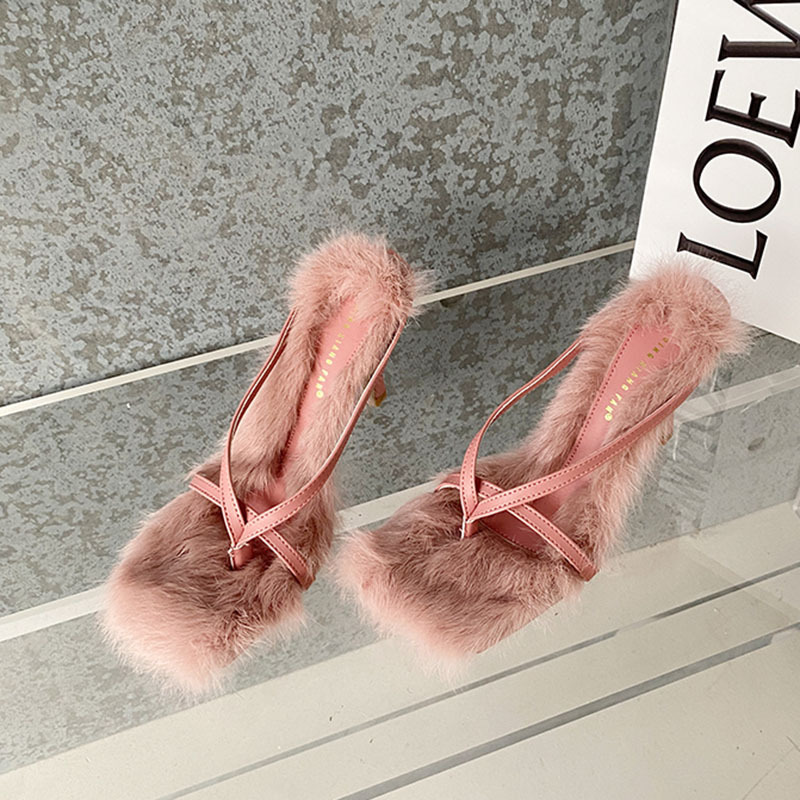 High-heeled wears outside  fashion elmo slippers